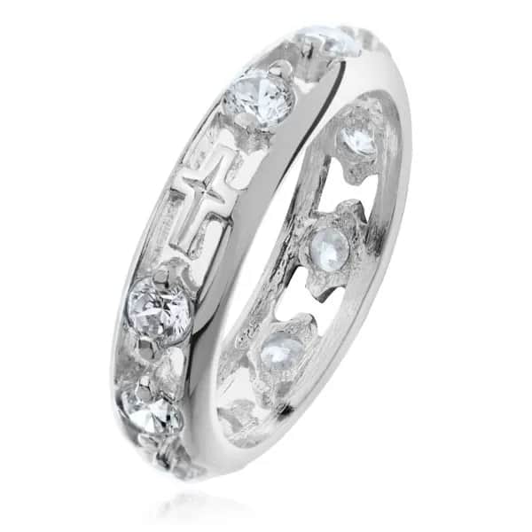 Obrączka różańcowa: znaczenie, symbolika i jak jej używać