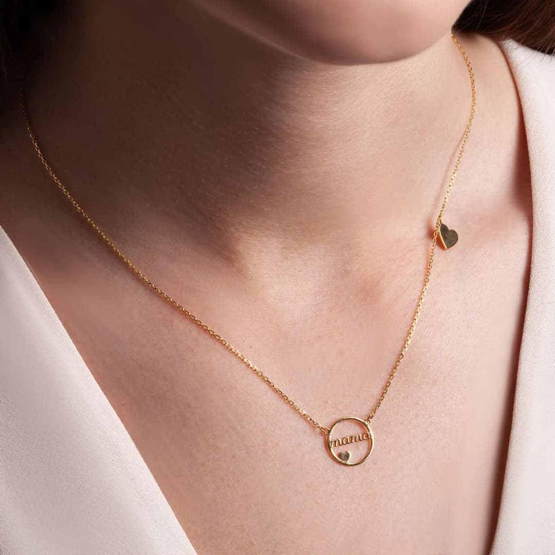 Jak wyczyścić pozłacany naszyjnik: 5 bezpiecznych metod pielęgnacji